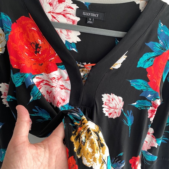 Ellen Tracy floral dress, size small, polyester/spandex blend. Great condition. - Picture 4 of 13